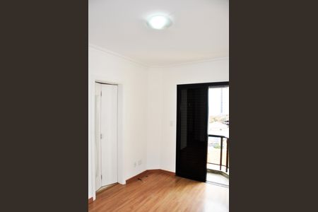 Apartamento para alugar com 99m², 3 quartos e 3 vagas Apartamento para alugar com 99m², 3 quartos e 3 vagasDetalhe - Quarto 01 com Suíte