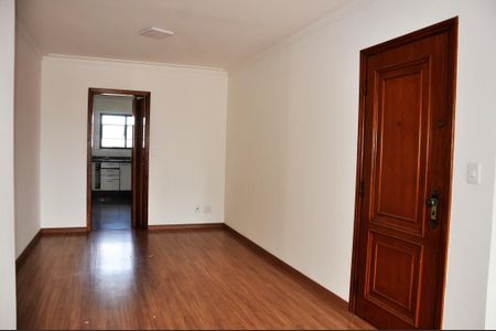 Apartamento para alugar com 99m², 3 quartos e 3 vagas Apartamento para alugar com 99m², 3 quartos e 3 vagasDetalhe - Sala e Sala de Jantar