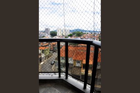 Apartamento para alugar com 99m², 3 quartos e 3 vagas Apartamento para alugar com 99m², 3 quartos e 3 vagasDetalhe - Varanda do Quarto 01 com Suíte