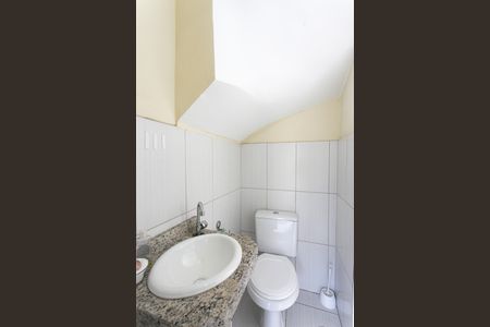 Casa de condomínio para alugar com 67m², 3 quartos e sem vagaBanheiro 1