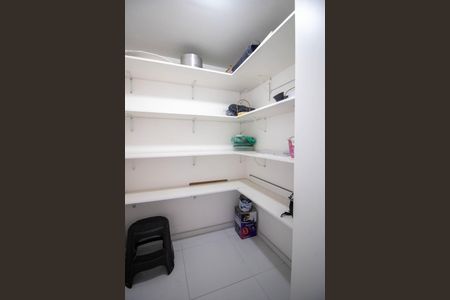 Apartamento à venda com 92m², 3 quartos e 2 vagas Apartamento à venda com 92m², 3 quartos e 2 vagasDespensa