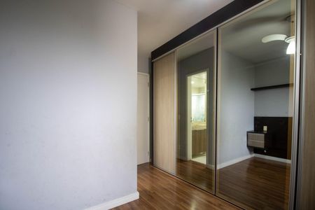 Apartamento à venda com 92m², 3 quartos e 2 vagas Apartamento à venda com 92m², 3 quartos e 2 vagasSuíte