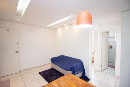 Sala de apartamento à venda com 2 quartos, 49m² em Arvoredo, Contagem