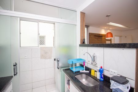 Apartamento à venda com 49m², 2 quartos e 1 vaga Apartamento à venda com 49m², 2 quartos e 1 vagaCozinha e Área de Serviço