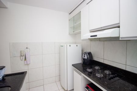 Apartamento à venda com 49m², 2 quartos e 1 vaga Apartamento à venda com 49m², 2 quartos e 1 vagaCozinha e Área de Serviço