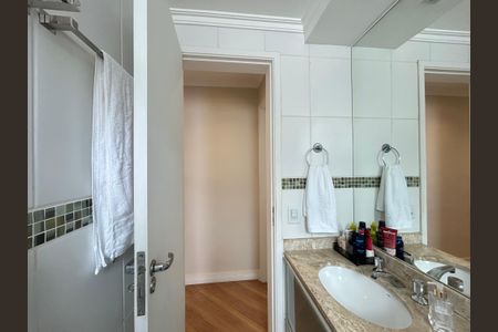 Apartamento à venda com 53m², 2 quartos e 1 vaga Apartamento à venda com 53m², 2 quartos e 1 vagaBanheiro