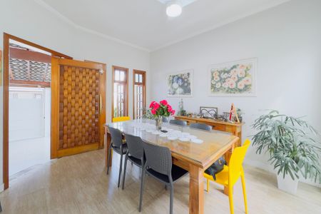 Casa para alugar com 3 quartos, 98m² em Vila Branca, Jacareí