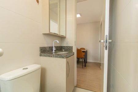 Banheiro Social de apartamento para alugar com 1 quarto, 35m² em Centro, Curitiba