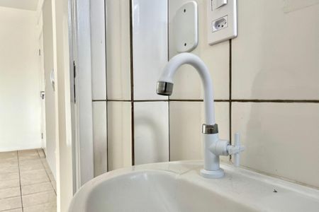 Banheiro de kitnet/studio para alugar com 1 quarto, 30m² em Jardim Oriental, São Paulo