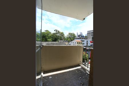 sacada de apartamento para alugar com 2 quartos, 94m² em Real Parque, São Paulo