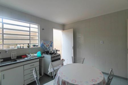 Casa à venda com 50m², 2 quartos e 1 vaga