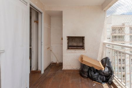 Apartamento para alugar com 81m², 3 quartos e 2 vagasVaranda