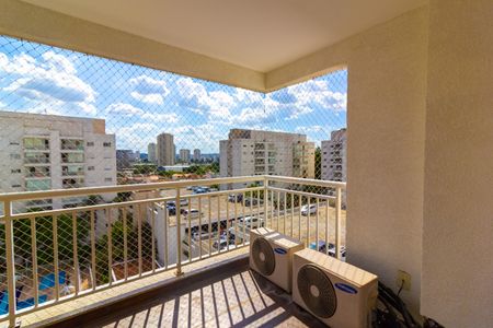 Varanda de apartamento para alugar com 3 quartos, 81m² em Vila Isa, São Paulo