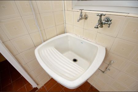 Apartamento para alugar com 75m², 3 quartos e 1 vagaÁrea de Serviço