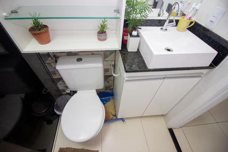 Apartamento à venda com 61m², 2 quartos e 1 vagaBanheiro Social