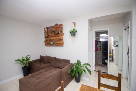 Sala de apartamento à venda com 2 quartos, 61m² em Industrial Santa Rita, Contagem