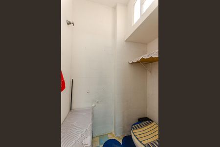 Apartamento à venda com 90m², 3 quartos e sem vaga Apartamento à venda com 90m², 3 quartos e sem vagaBanheiro de serviço