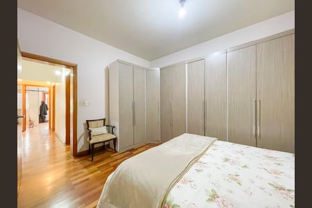 Suíte de casa à venda com 3 quartos, 267m² em Vila Campesina, Osasco
