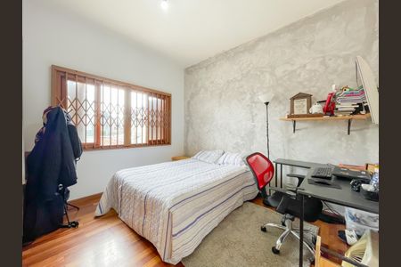 Casa à venda com 267m², 3 quartos e 4 vagas Casa à venda com 267m², 3 quartos e 4 vagasQuarto 3