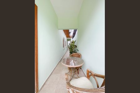 Casa à venda com 267m², 3 quartos e 4 vagas Casa à venda com 267m², 3 quartos e 4 vagasCorredor