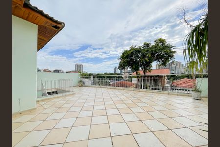Casa à venda com 267m², 3 quartos e 4 vagas Casa à venda com 267m², 3 quartos e 4 vagasTerraço