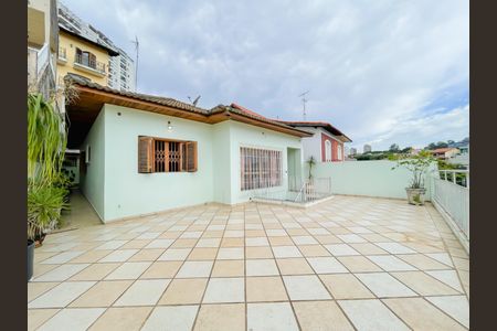 Casa à venda com 267m², 3 quartos e 4 vagas Casa à venda com 267m², 3 quartos e 4 vagasTerraço