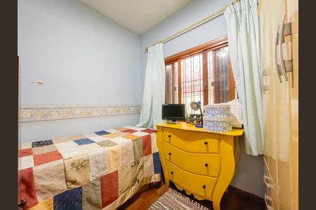 Casa à venda com 267m², 3 quartos e 4 vagas Casa à venda com 267m², 3 quartos e 4 vagasQuarto 2