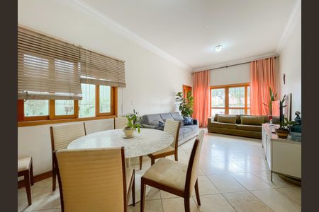 Casa à venda com 267m², 3 quartos e 4 vagas Casa à venda com 267m², 3 quartos e 4 vagasSala