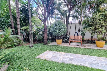 Apartamento à venda com 320m², 4 quartos e 3 vagas Apartamento à venda com 320m², 4 quartos e 3 vagasÁrea comum