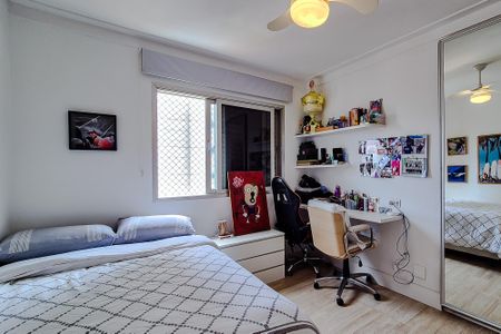 Apartamento à venda com 320m², 4 quartos e 3 vagas Apartamento à venda com 320m², 4 quartos e 3 vagasQuarto 3