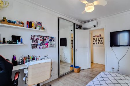 Apartamento à venda com 320m², 4 quartos e 3 vagas Apartamento à venda com 320m², 4 quartos e 3 vagasQuarto 3