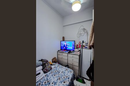 Apartamento à venda com 320m², 4 quartos e 3 vagas Apartamento à venda com 320m², 4 quartos e 3 vagasQuarto de Serviço