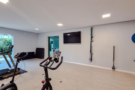 Apartamento à venda com 320m², 4 quartos e 3 vagas Apartamento à venda com 320m², 4 quartos e 3 vagasÁrea comum - Academia