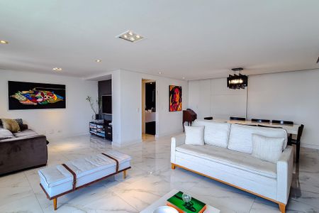 Apartamento à venda com 320m², 4 quartos e 3 vagas Apartamento à venda com 320m², 4 quartos e 3 vagasSala