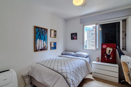 Apartamento à venda com 320m², 4 quartos e 3 vagas Apartamento à venda com 320m², 4 quartos e 3 vagasQuarto 3