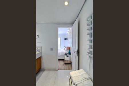 Apartamento à venda com 320m², 4 quartos e 3 vagas Apartamento à venda com 320m², 4 quartos e 3 vagasBanheiro da Suíte