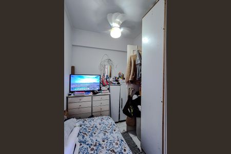 Apartamento à venda com 320m², 4 quartos e 3 vagas Apartamento à venda com 320m², 4 quartos e 3 vagasQuarto de Serviço