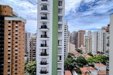 Apartamento à venda com 320m², 4 quartos e 3 vagas Apartamento à venda com 320m², 4 quartos e 3 vagasVista da Suíte
