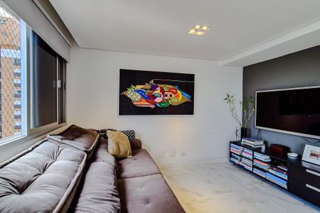 Apartamento à venda com 320m², 4 quartos e 3 vagas Apartamento à venda com 320m², 4 quartos e 3 vagasSala