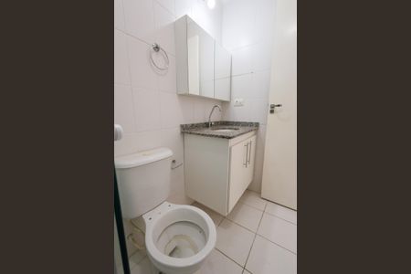 Banheiro de apartamento para alugar com 1 quarto, 60m² em Residencial Santa Izabel, Taubaté