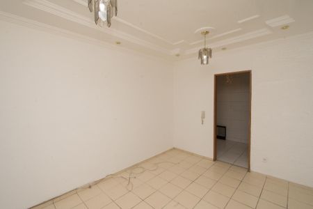 Sala de casa de condomínio à venda com 2 quartos, 70m² em Califórnia, Belo Horizonte