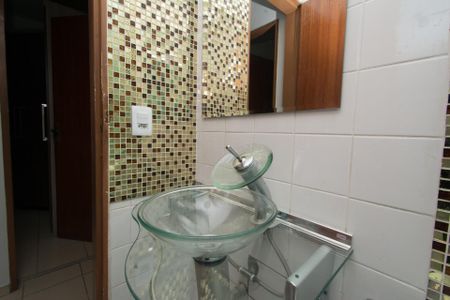 Casa de condomínio à venda com 70m², 2 quartos e 1 vagaBanheiro