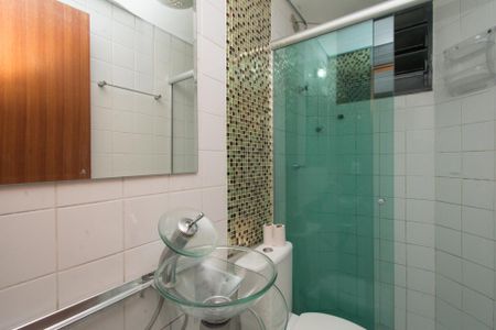 Casa de condomínio à venda com 70m², 2 quartos e 1 vagaBanheiro