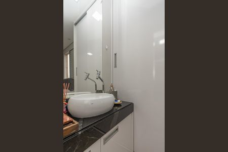 Banheiro da Suíte  de apartamento para alugar com 2 quartos, 55m² em Jardim das Colinas, Hortolândia