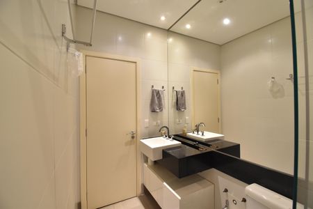 Apartamento para alugar com 155m², 2 quartos e 2 vagasBanheiro 2