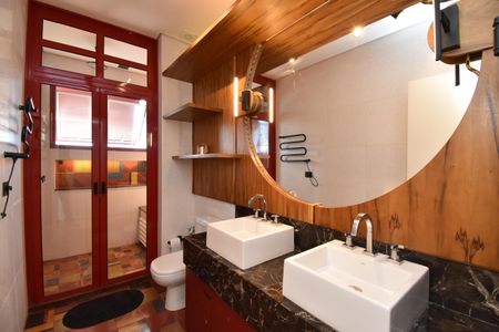 Apartamento para alugar com 155m², 2 quartos e 2 vagasBanheiro da Suíte