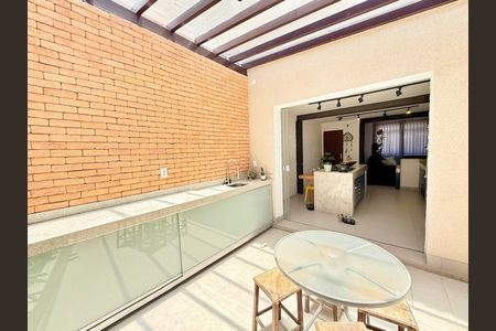 Apartamento à venda com 135m², 3 quartos e 2 vagas