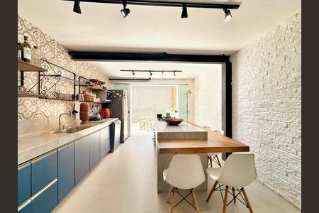 Apartamento à venda com 135m², 3 quartos e 2 vagas