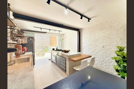 Apartamento à venda com 135m², 3 quartos e 2 vagas