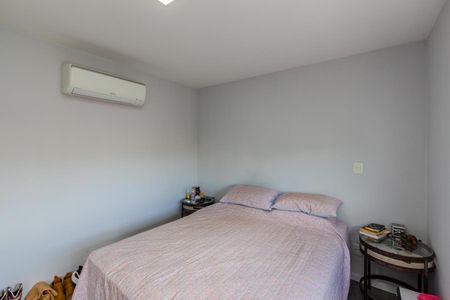 Quarto de apartamento à venda com 1 quarto, 46m² em Jardim Botânico, Porto Alegre